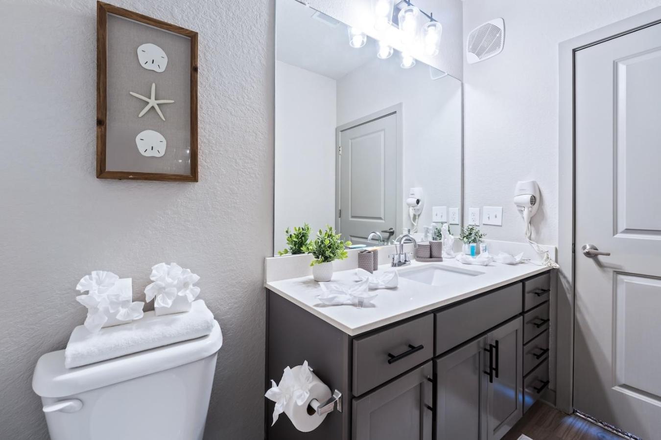 Central Avenue 2 Bed Mins From Tropicana Field Сейнт Питърсбърг Екстериор снимка