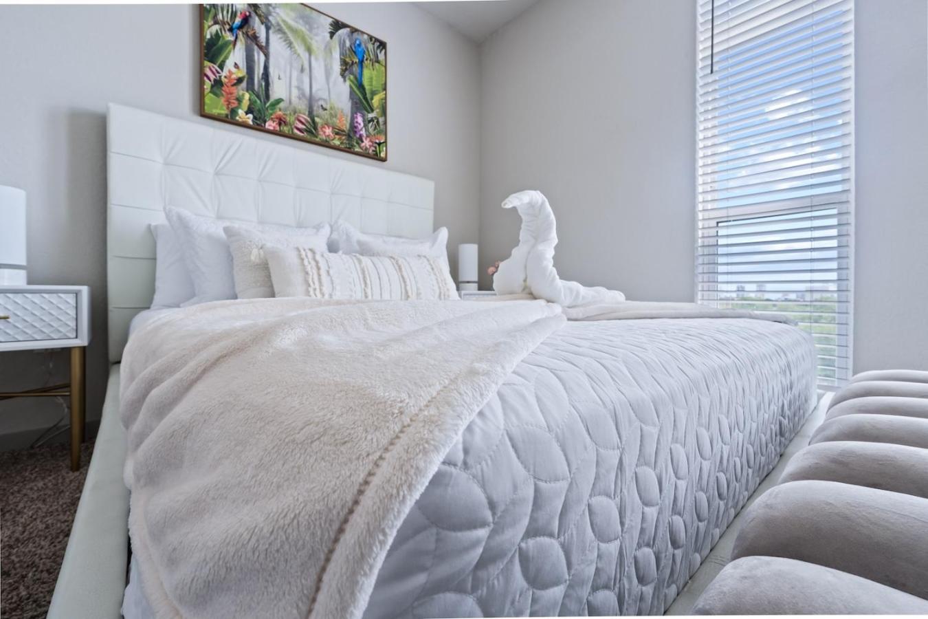 Central Avenue 2 Bed Mins From Tropicana Field Сейнт Питърсбърг Екстериор снимка