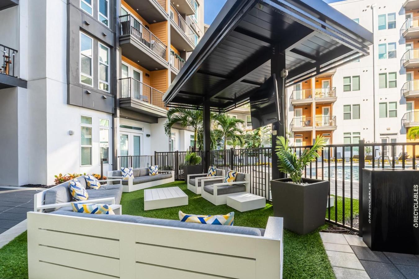 Central Avenue 2 Bed Mins From Tropicana Field Сейнт Питърсбърг Екстериор снимка