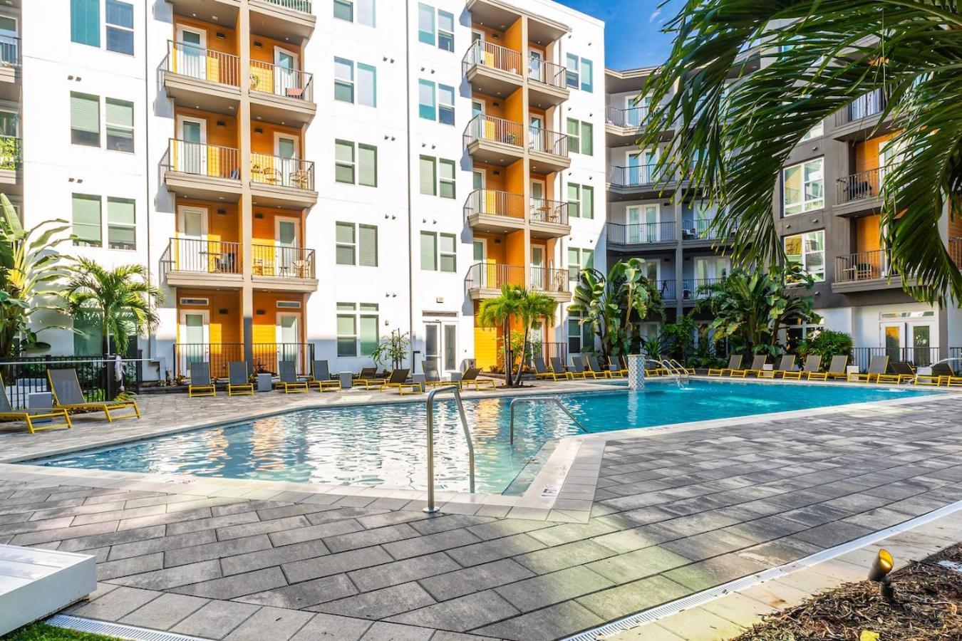 Central Avenue 2 Bed Mins From Tropicana Field Сейнт Питърсбърг Екстериор снимка