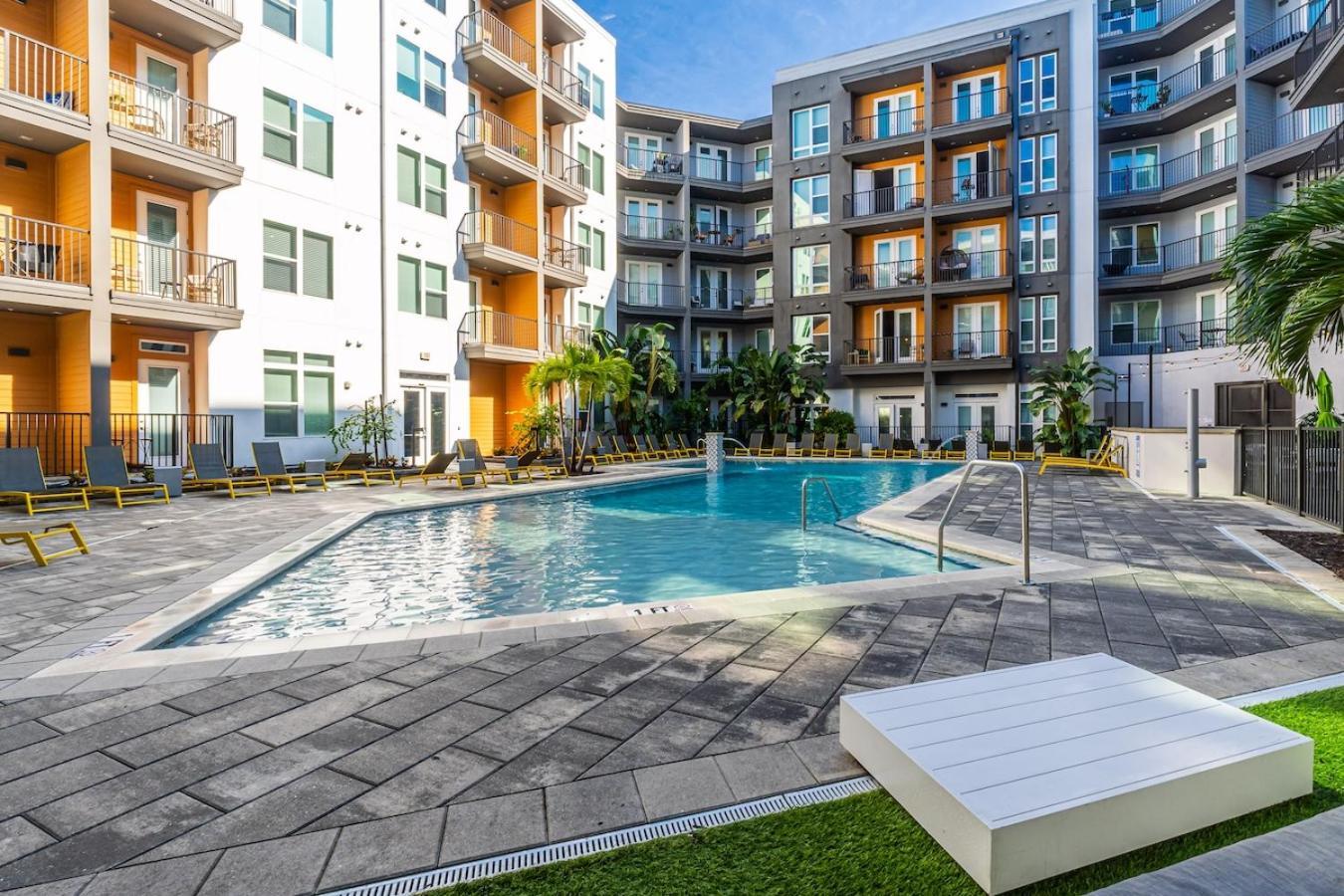 Central Avenue 2 Bed Mins From Tropicana Field Сейнт Питърсбърг Екстериор снимка